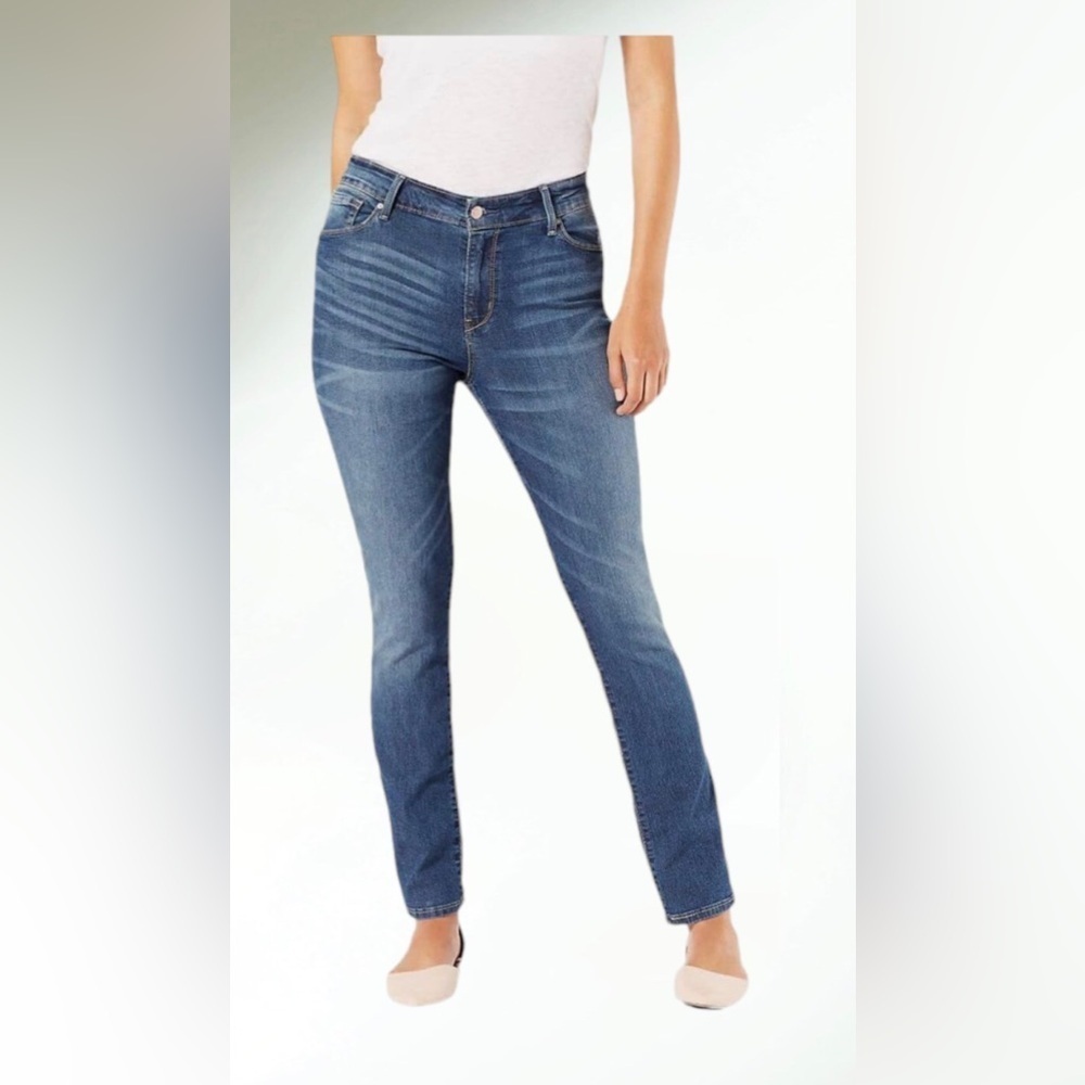 Signature by Levi Strauss & Co Women Slim Straight Jeans Size 32x32